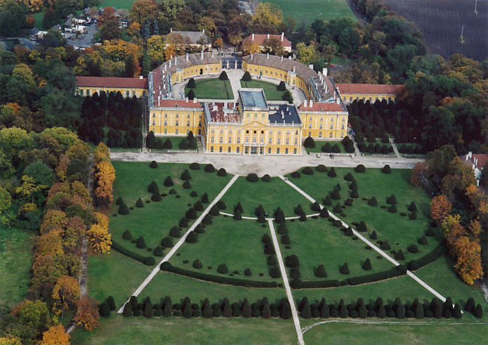 Файл:Fertőd - The Eszterházy Castle or Palace.jpg