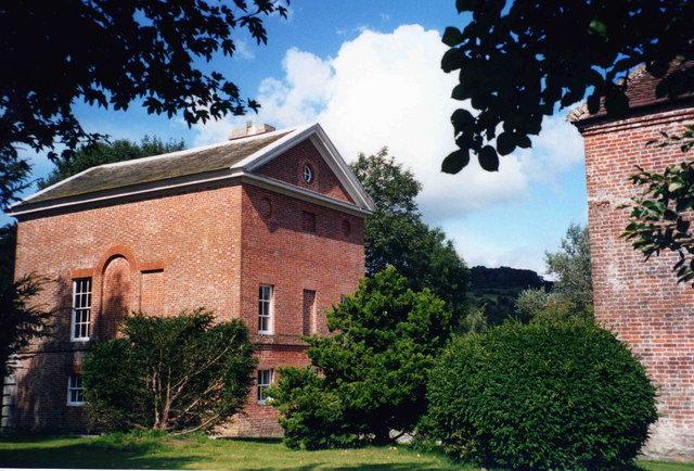 File:Fox Hall, Charlton - geograph.org.uk - 1010189.jpg