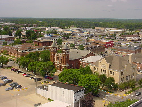 File:TerreHaute-Downtown-lookingsouth.jpg