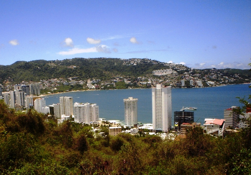 Archivo:Acapulco-Hot-Icacos - TorreAca.JPG