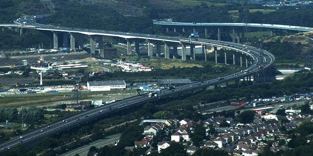 File:M4 River Neath Crossing.jpg