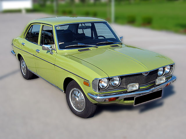 Archivo:Mazda 616 sedan 1977.jpg