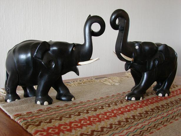 Файл:Ebony elefant.JPG