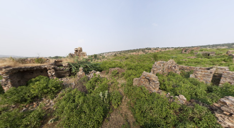 File:Indore fort (in Ruins).PNG