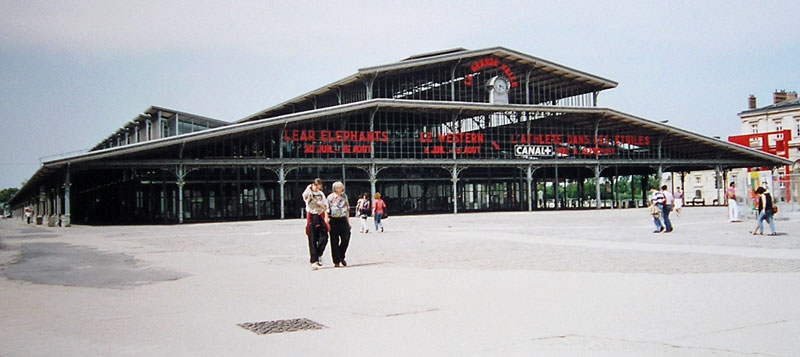 File:Paris parc de la villette02.jpg