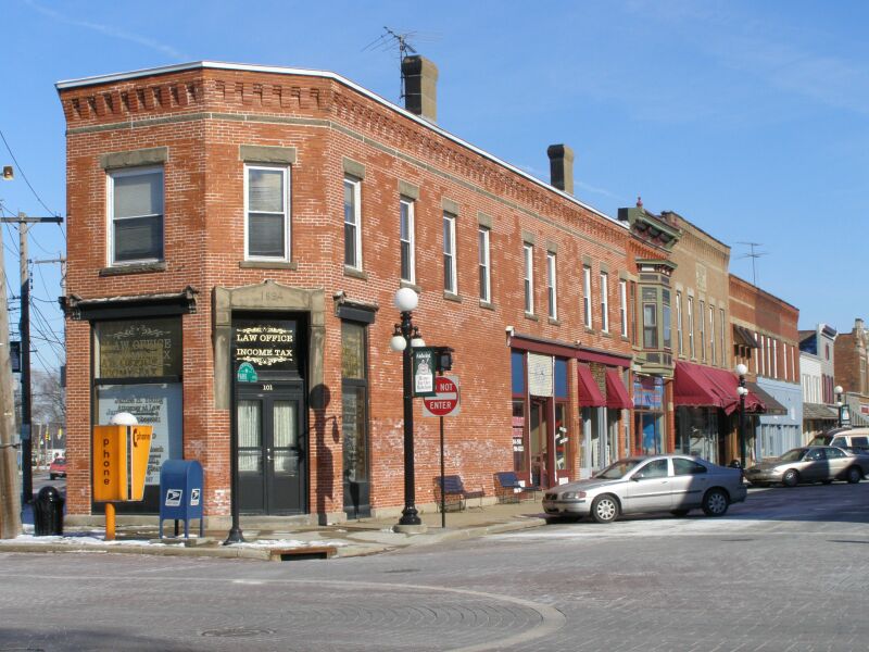 File:Amherst Ohio Main Street.JPG