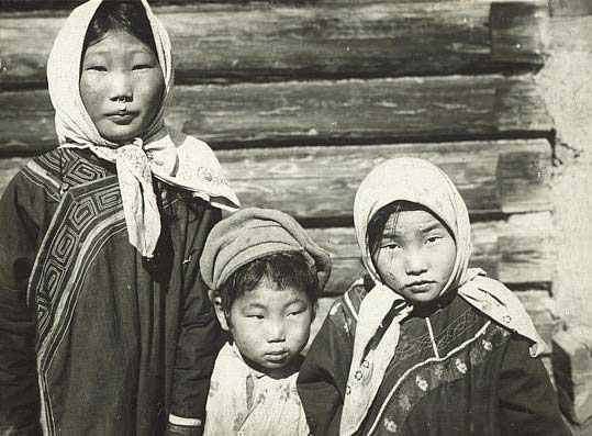 Файл:Nanai children.jpg