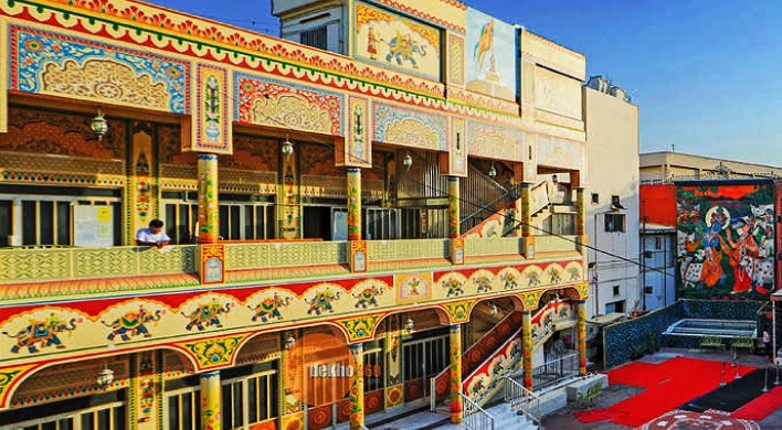 File:Shrinathji Temple, Bahrain.jpg