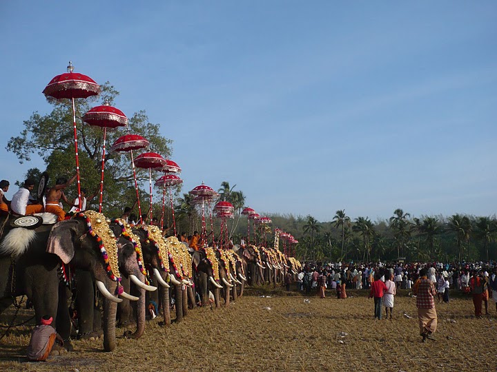 File:Uthralikavu Pooram1.JPG