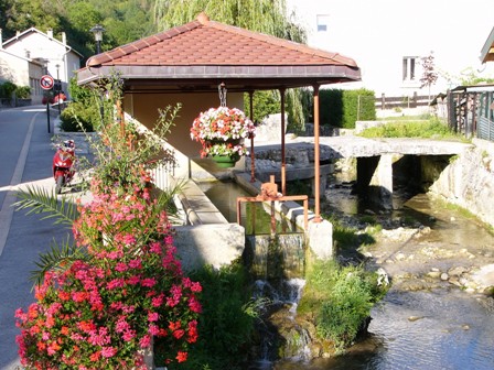 Archivo:Lavoir à Arbent.JPG