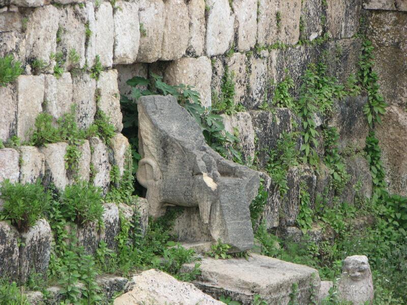 Файл:Eshmun Temple.jpg