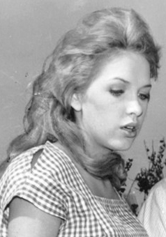 File:Stella Stevens GE Theater 1961.JPG