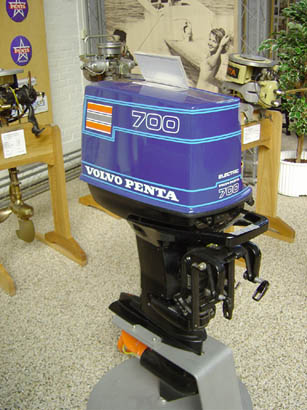 File:Volvo penta 700.jpg