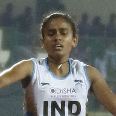 Archivo:Women's 4x400m Debashree Mazumdar Of India (cropped).jpg