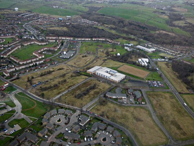 File:Drumchapel from the air (geograph 5310333).jpg