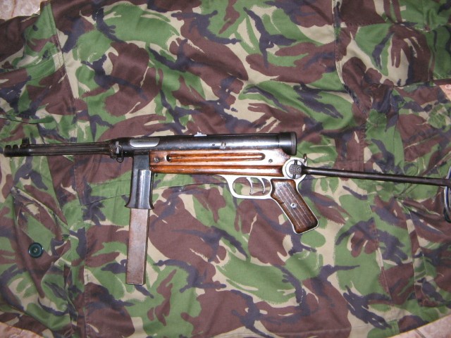 File:Beretta 38 42.jpg