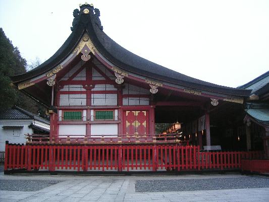 File:Hushimi-inari-taisha honden.jpg