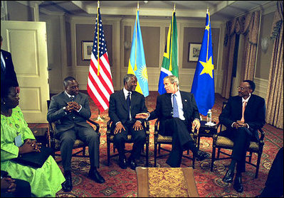 Archivo:Kabila mbeki bush kagame.jpg