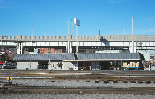 File:Cincinnati River Road station, December 24, 1976.jpg