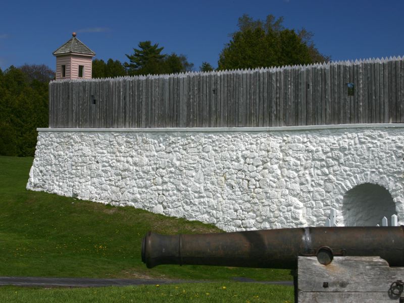 File:Fort Mackinac modern.jpg