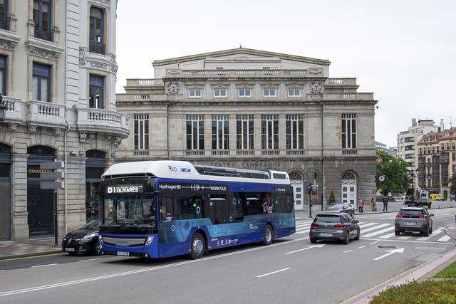 Archivo:Autobus Urbano de Oviedo.jpg