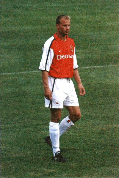 Файл:Dennis Bergkamp.jpg