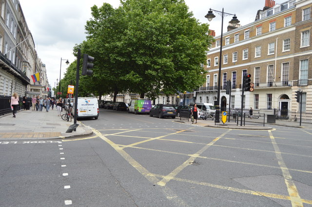 File:Portland Place - geograph.org.uk - 5603983.jpg