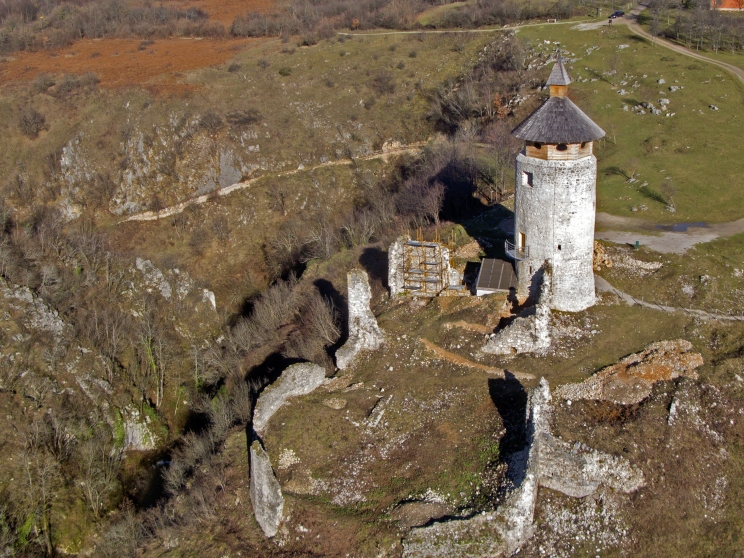 File:Stari grad dreznik.jpg