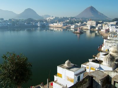 File:Lake of Pushkar Ajmer.jpg