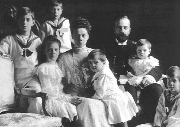 Файл:Xenia Alexandrovna family.jpg