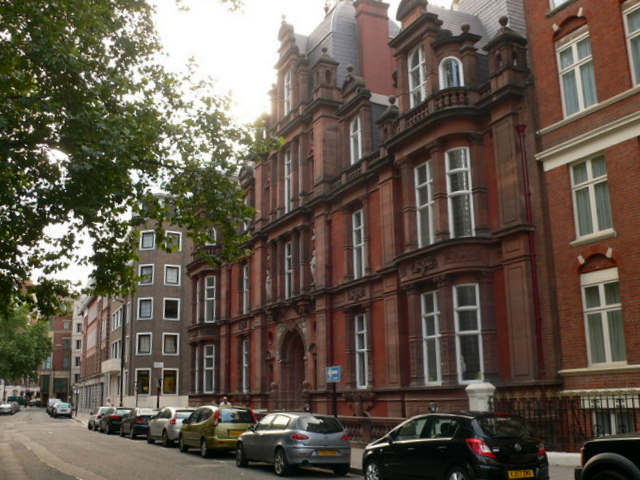 File:Caxton Hall - geograph.org.uk - 913347.jpg