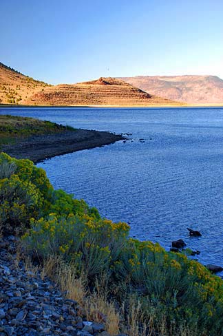 File:Crump Lake (Lake County, Oregon scenic images) (lakDA0081).jpg