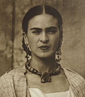 File:Frida Kahlo, by Guillermo Kahlo 3 (cropped).jpg