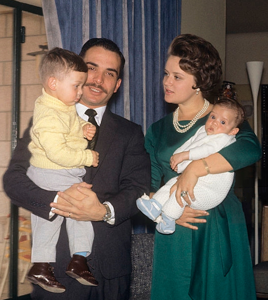 File:King Hussein and Princess Muna with sons 1964.jpg