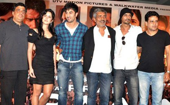 File:Raajneeti cast at press conference.jpg