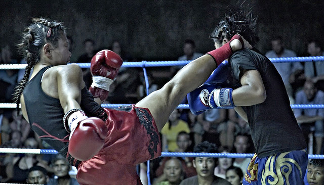 Файл:Women muay thai.jpg