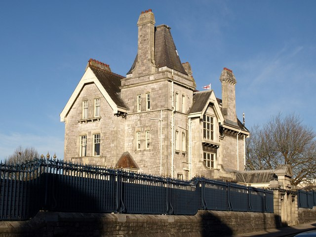 File:Drake House, HMS Drake - geograph.org.uk - 1708601.jpg