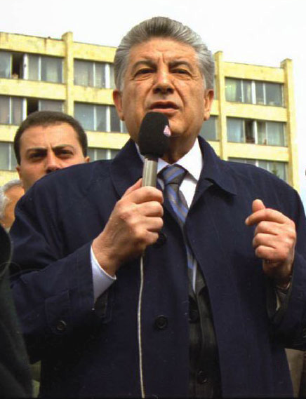 File:Karen Demirchyan 1999.png