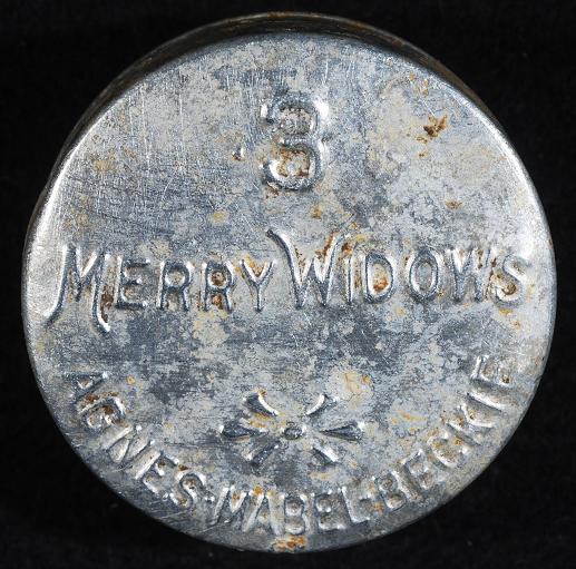 File:"3 Merry Widows" tin.jpg