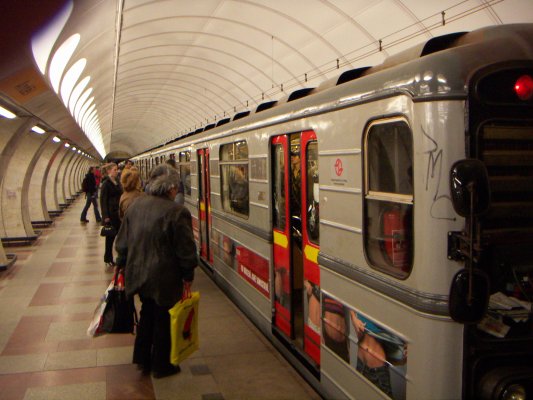 Файл:Metro Andel 2005-03-26 00.jpeg