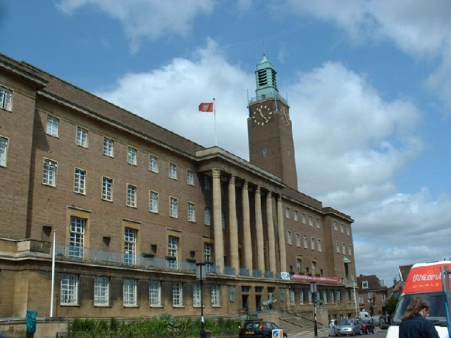 File:Norwich City Hall - geograph.org.uk - 24665.jpg