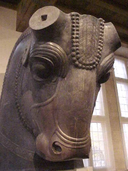 Archivo:Persian Bull 5thc Oriental Institute Chicago.jpg