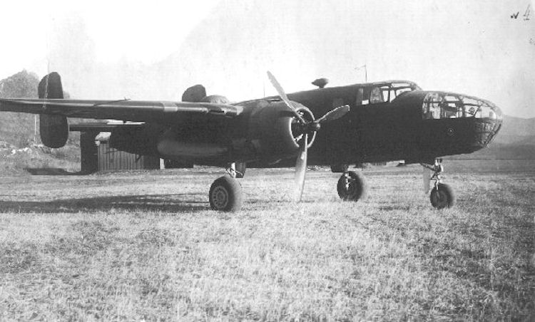 File:B-25 40-2242 Doolittle Raider.jpg