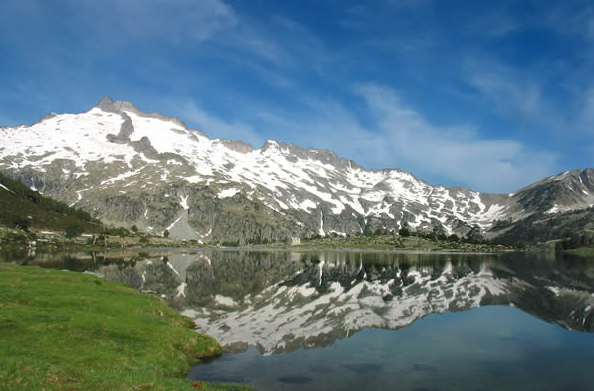 File:Neouvielle and lac d' aumar.png