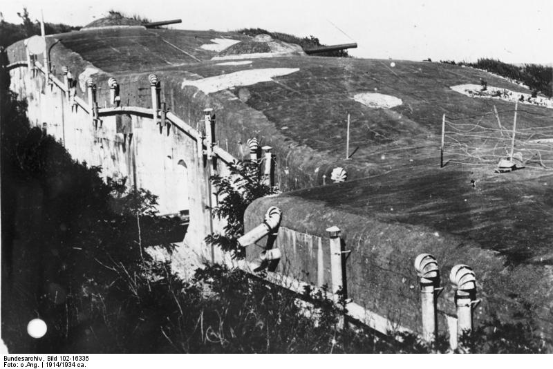 File:Bundesarchiv Bild 102-16335, Tsingtau, Festung, Blick auf Kasematten.jpg