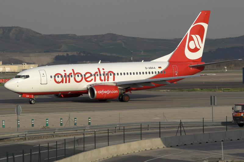 File:Air Berlin B737 D-ABAA.jpg