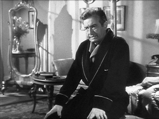 Файл:Claude Rains in Notorious trailer.jpg