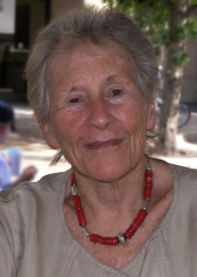 Archivo:Diana kennedy 2010.jpg