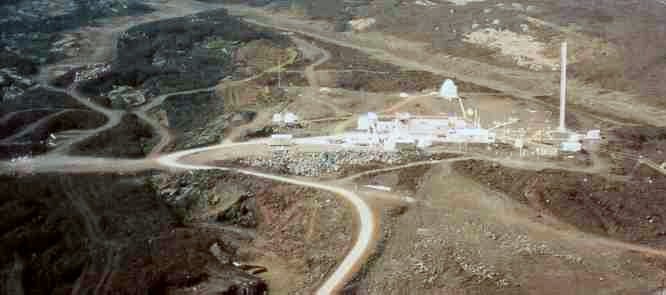 Archivo:Mauna Loa Observatory from air.jpg