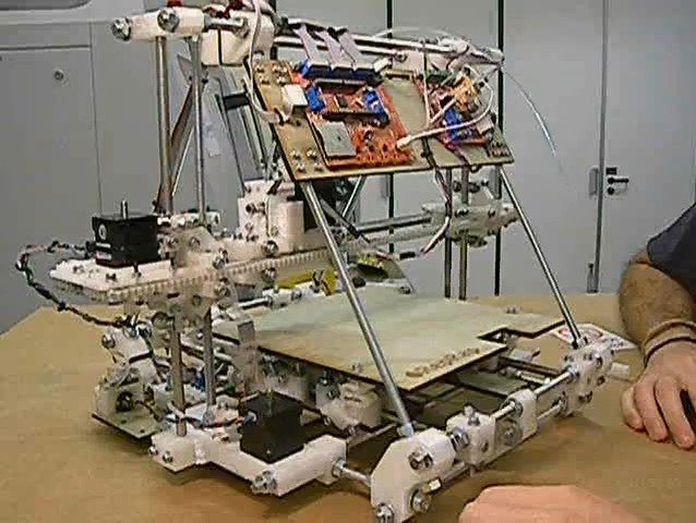 File:RepRap 'Mendel'.jpg